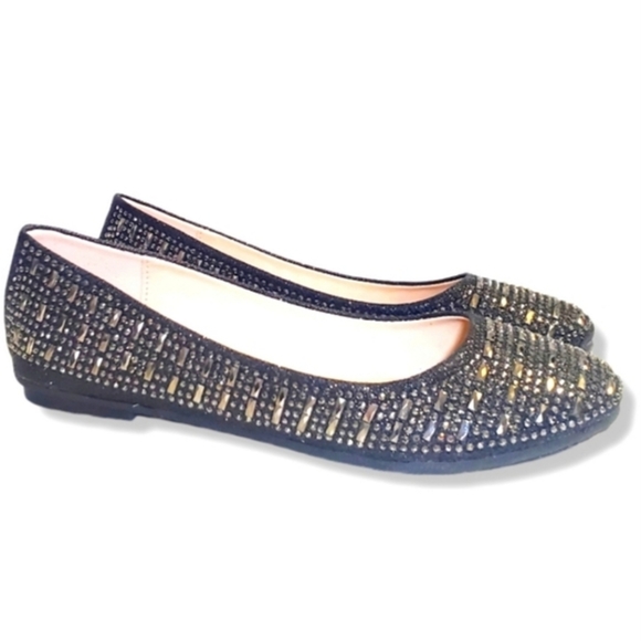 Woman's Ballet Flats - Picture 5 of 9